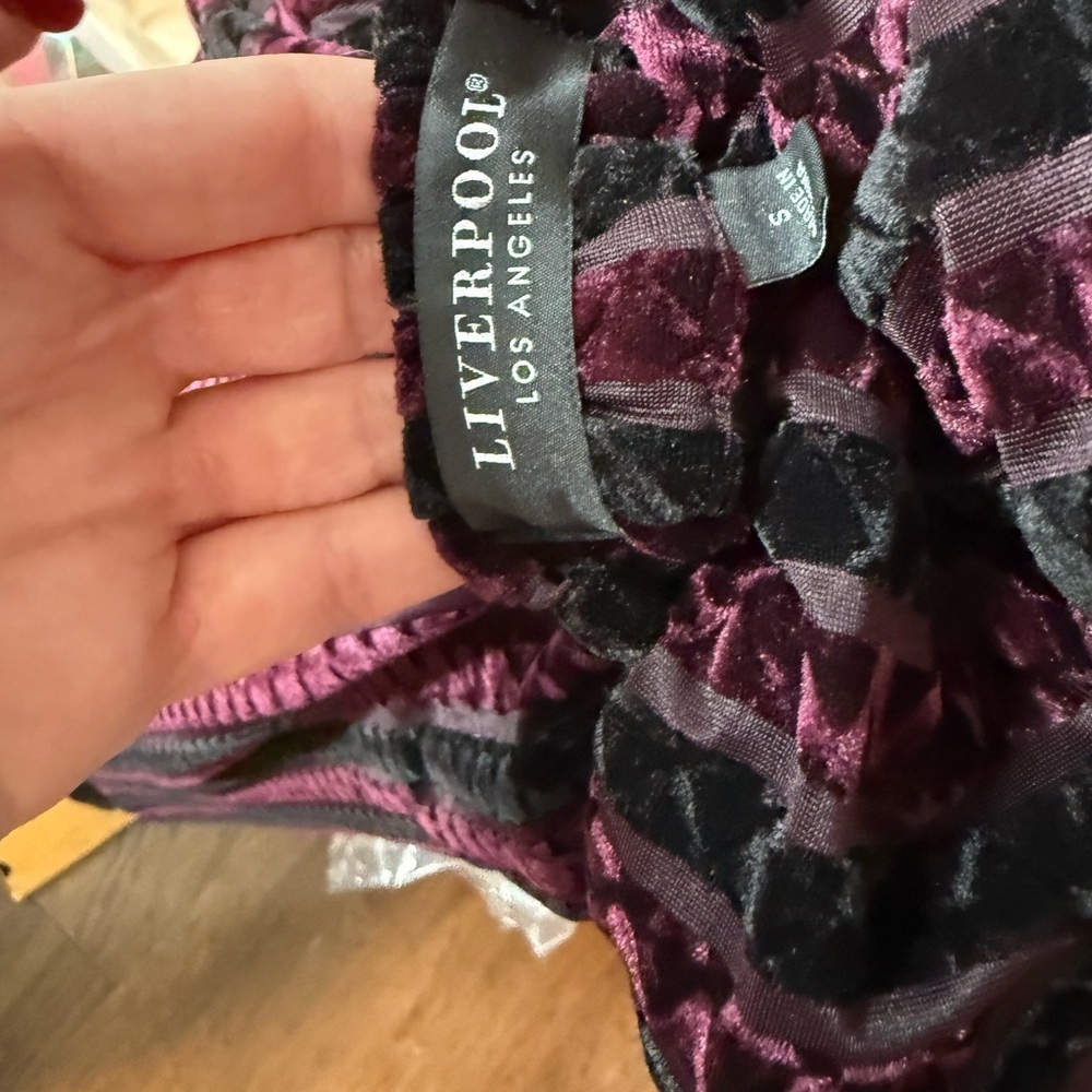 Liverpool Los Angeles Velvet Two-Piece Set | Size Small - Picture 11 of 12